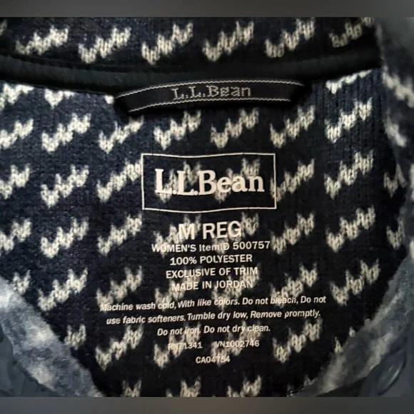 L.L. Bean Women's Blue and White Quarter Zip Sweater (M) - Picture 3 of 7